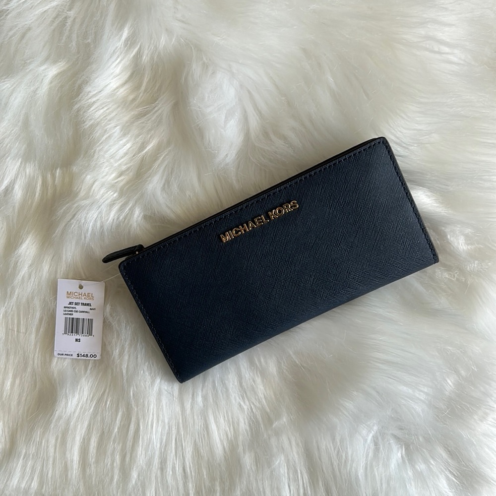 Never used! Michael Kors wallet